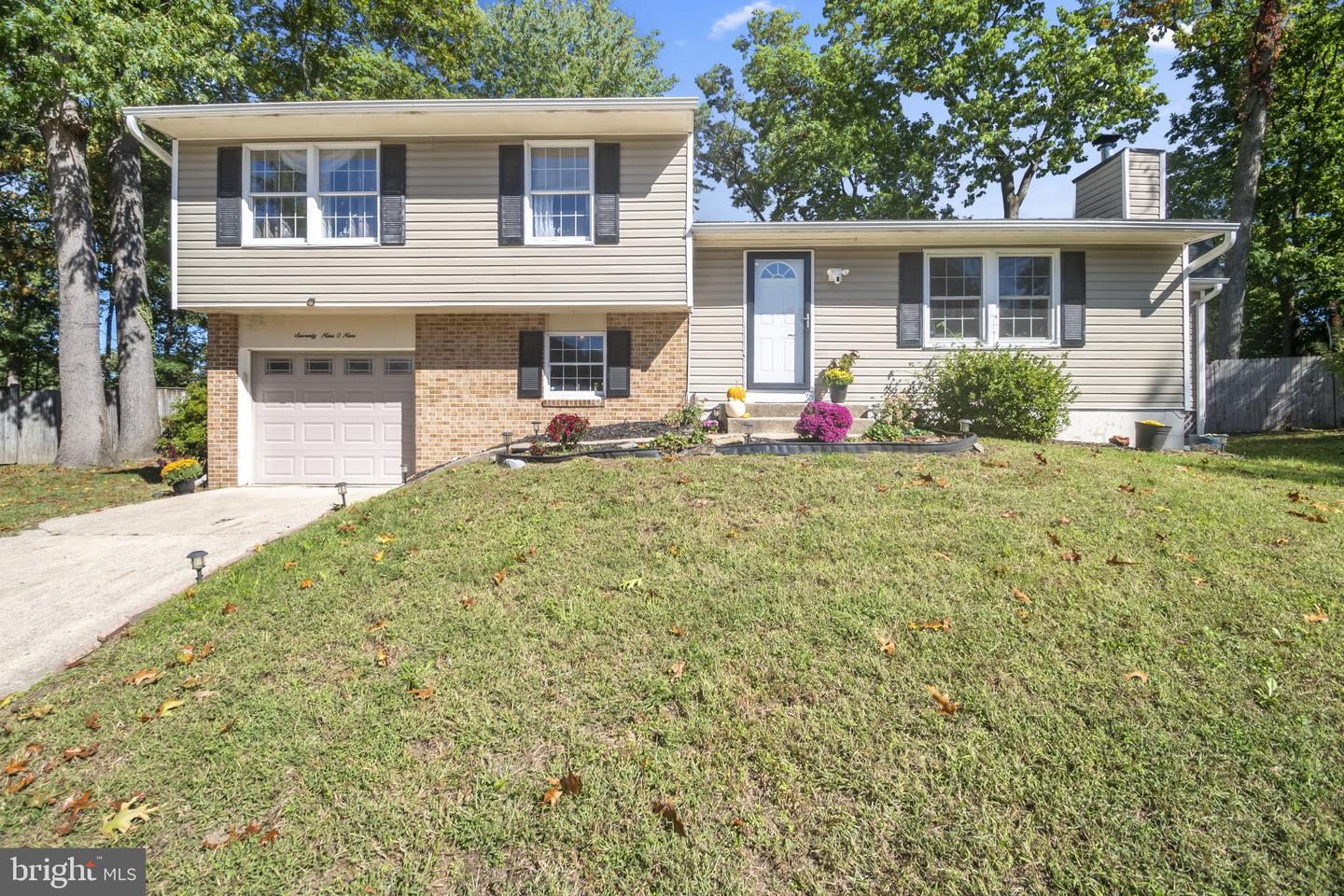 7909 Danbury Ct exterior